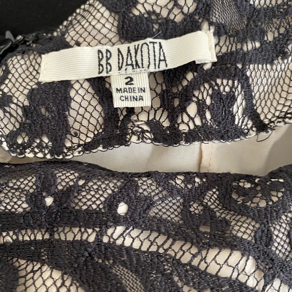 BB Dakota Theadora Scallop Lace Skirt - Picture 8 of 8
